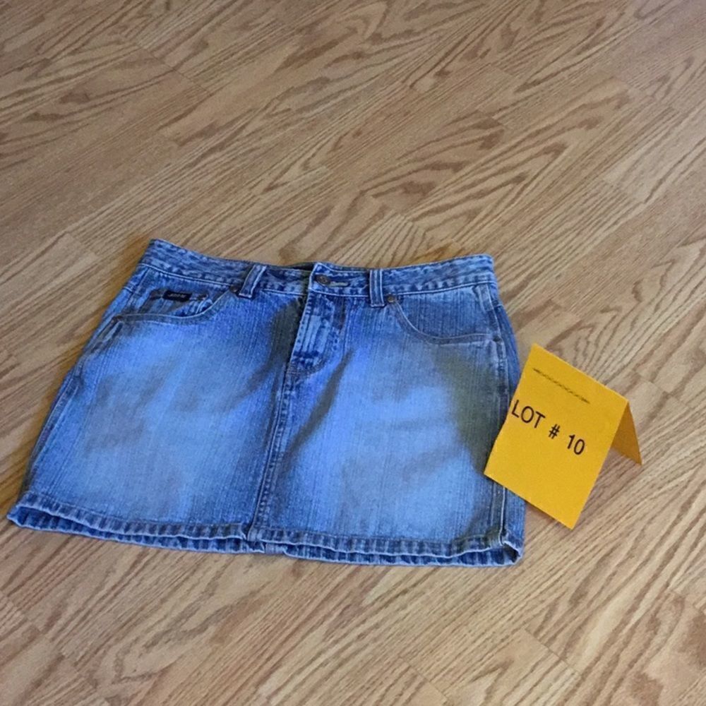 Denim mini by SQUEEZE in 7/8 slightly distressed